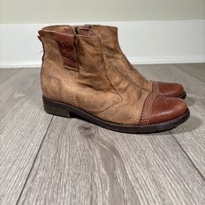 Clocharme Brown Italian Leather Distressed Boho Ankle Boots Size 6